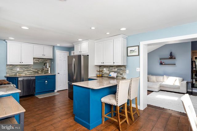 400 MONMOUTH ST, Hightstown, NJ 08520