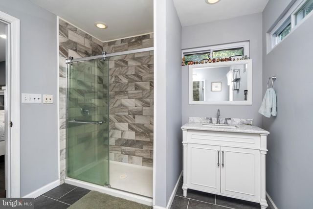 400 MONMOUTH ST, Hightstown, NJ 08520