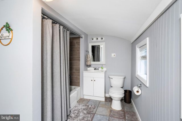 400 MONMOUTH ST, Hightstown, NJ 08520