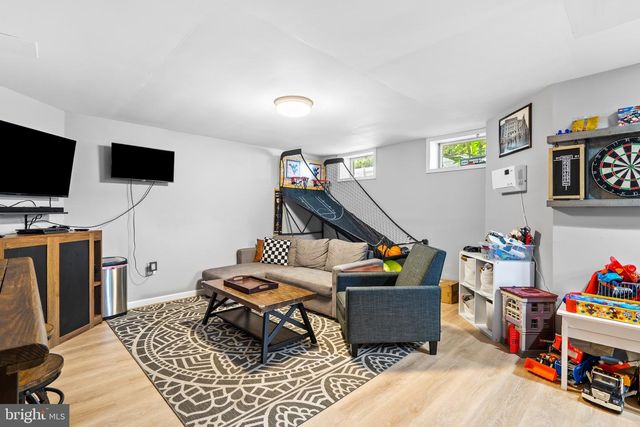 400 MONMOUTH ST, Hightstown, NJ 08520