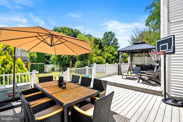 400 MONMOUTH ST, Hightstown, NJ 08520