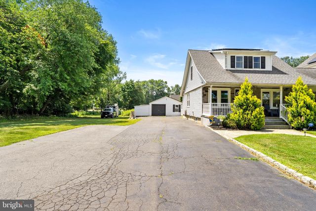 400 MONMOUTH ST, Hightstown, NJ 08520
