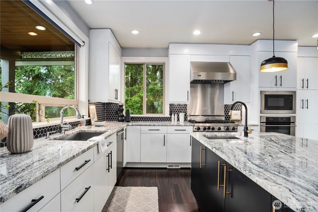 1540 Kirkland Avenue, Kirkland, WA 98033