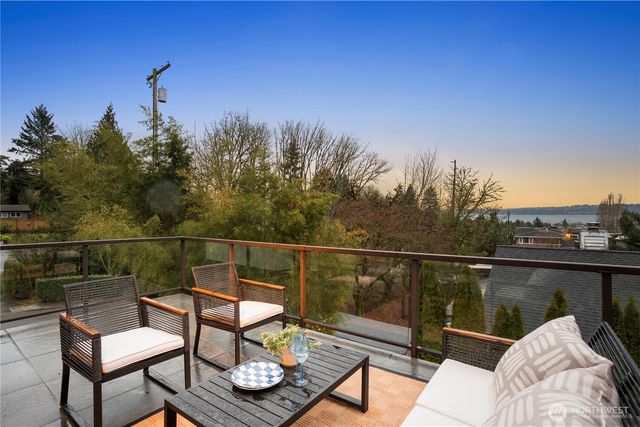 1540 Kirkland Avenue, Kirkland, WA 98033