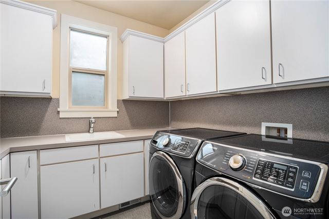 1540 Kirkland Avenue, Kirkland, WA 98033