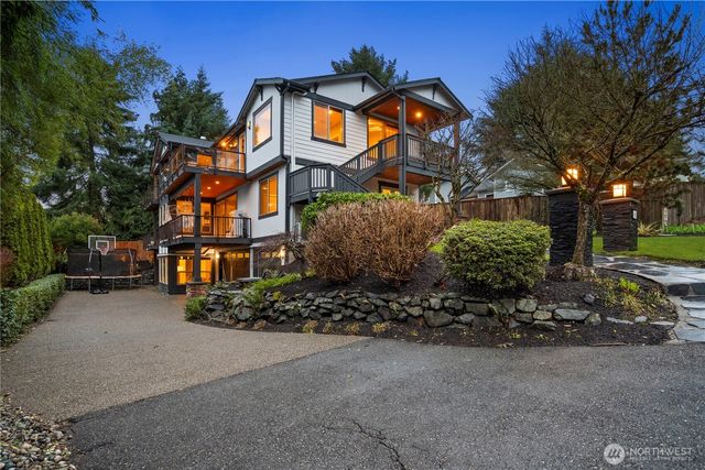 1540 Kirkland Avenue, Kirkland, WA 98033