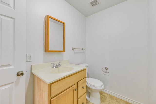 100 Acorn TRL, Cedar Creek, TX 78612