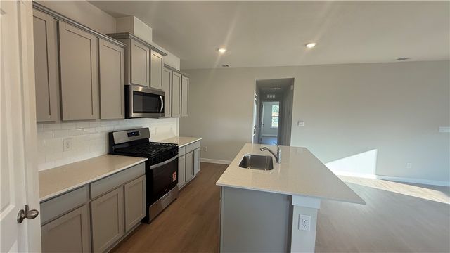 106 Kokomo Ct, Rockport, TX 78382