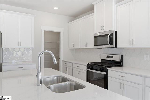520 Hadlow Street, Greer, SC 29651