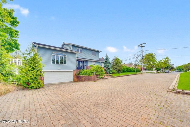 608 Cedarcrest Drive, Brielle, NJ 08730