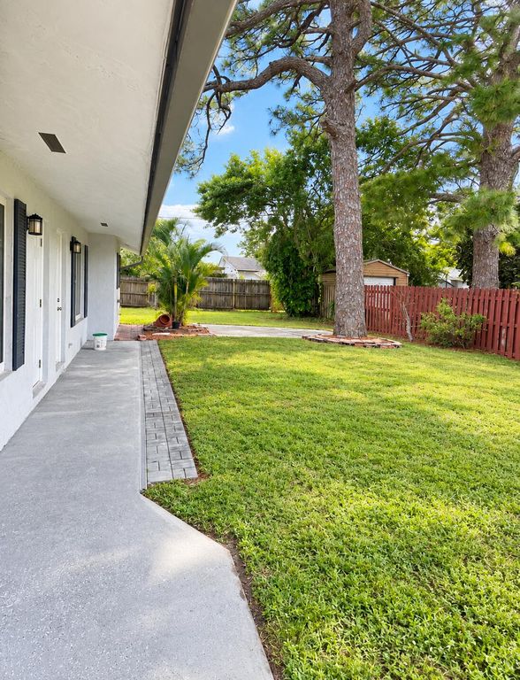4356 ANNA Lane, Palm Springs, FL 33406