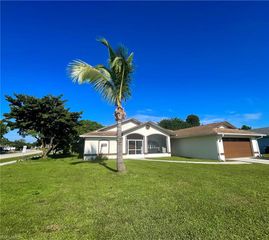 1501 Senior CT, Lehigh Acres, FL 33971