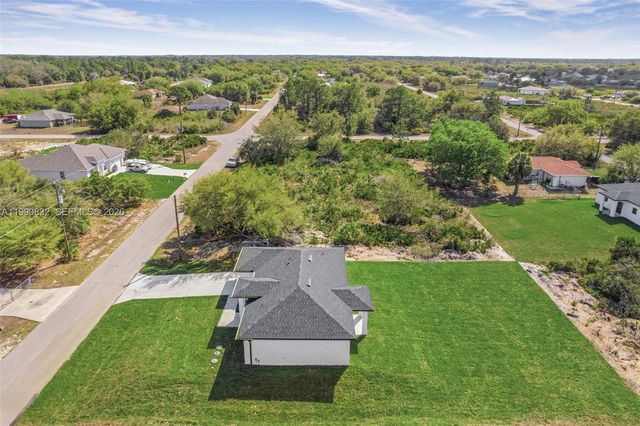 2807 74th Street W, Lehigh Acres, FL 33971