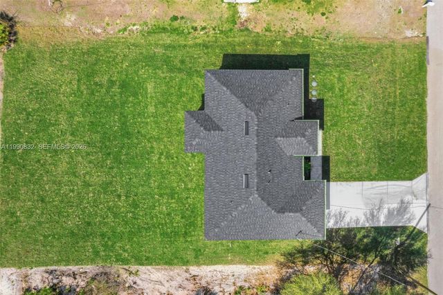 2807 74th Street W, Lehigh Acres, FL 33971
