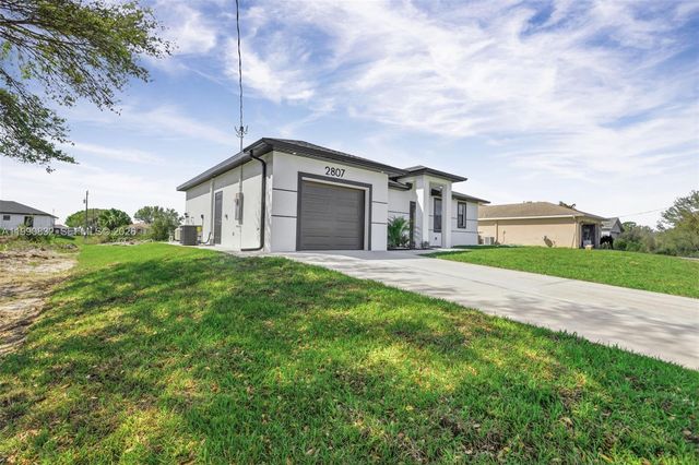 2807 74th Street W, Lehigh Acres, FL 33971