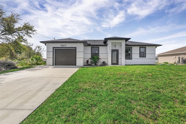 2807 74th Street W, Lehigh Acres, FL 33971