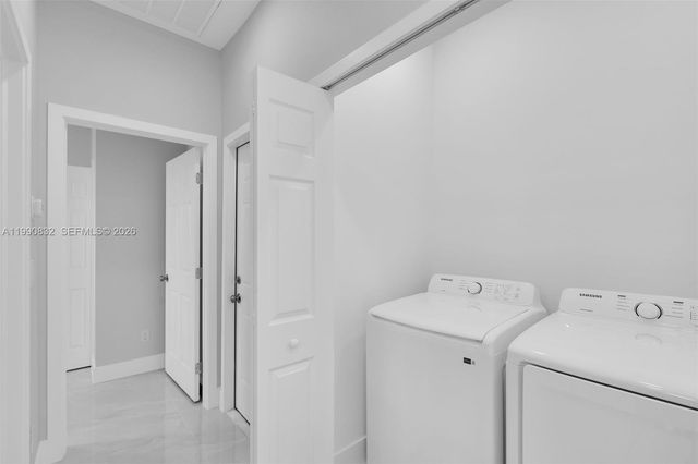 2807 74th Street W, Lehigh Acres, FL 33971