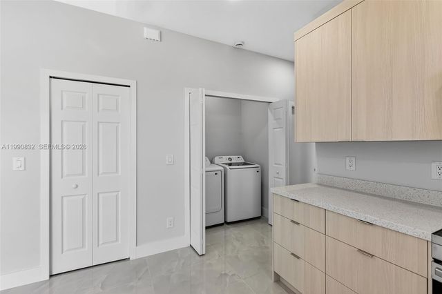 2807 74th Street W, Lehigh Acres, FL 33971