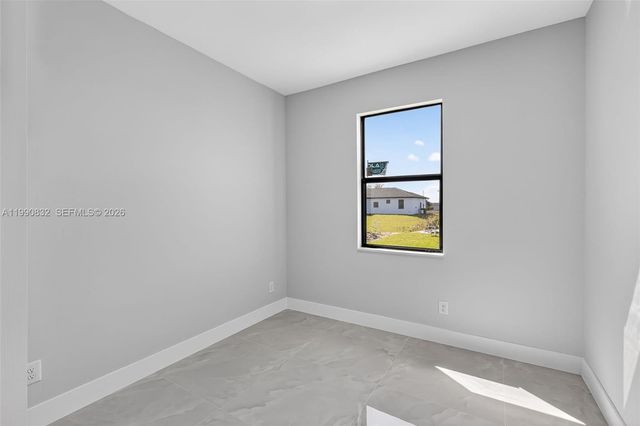 2807 74th Street W, Lehigh Acres, FL 33971