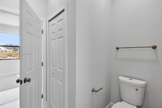 2807 74th Street W, Lehigh Acres, FL 33971