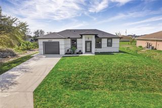 2807 74th Street W, Lehigh Acres, FL 33971