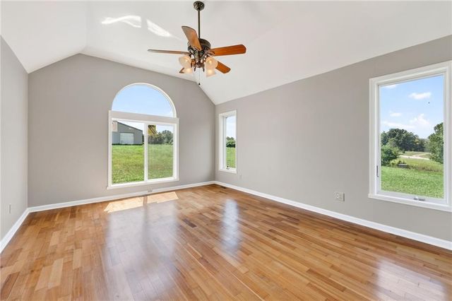 1910 600th Road, Kingsville, MO 64061
