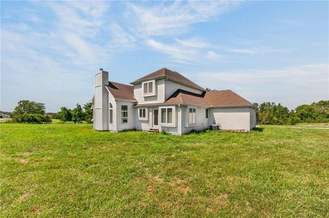 1910 600th Road, Kingsville, MO 64061