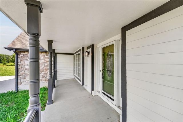 1910 600th Road, Kingsville, MO 64061