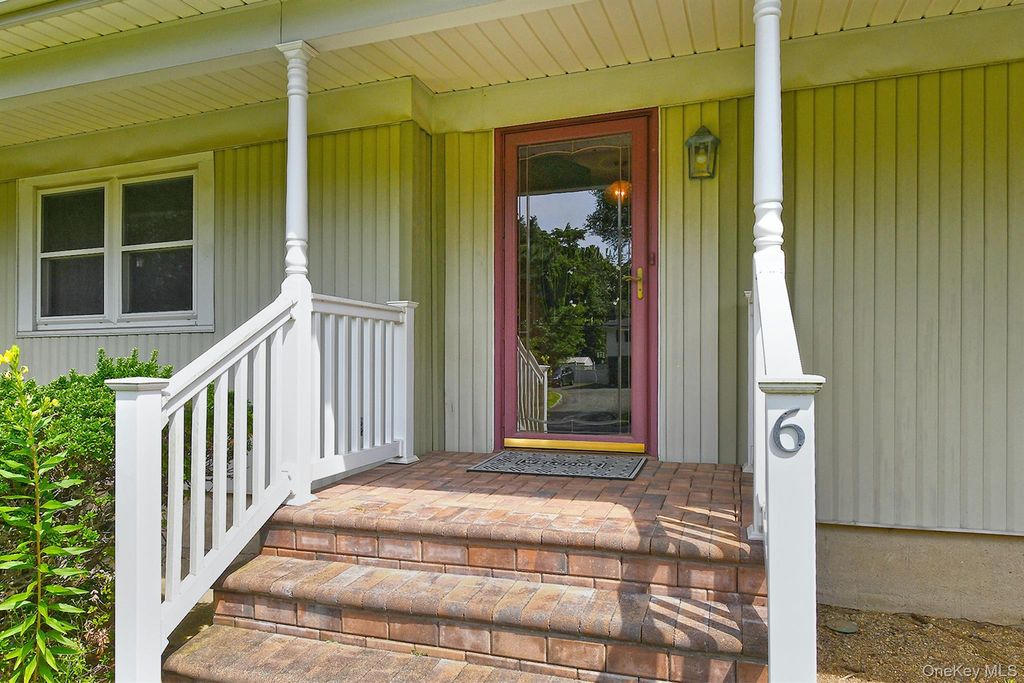 6 Duquesne Drive, Greenlawn, NY 11740 — photo 4