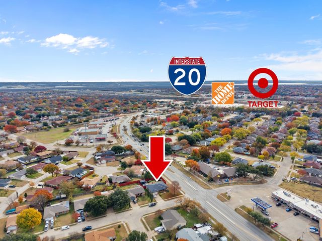 621 Royal Valley Road, Grand Prairie, TX 75052