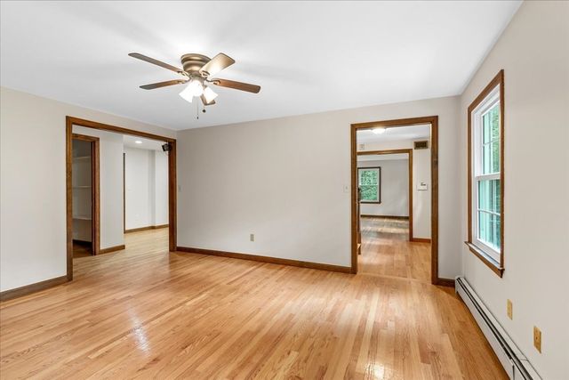 6 Holloway Brook Rd, Lakeville, MA 02347