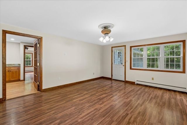 6 Holloway Brook Rd, Lakeville, MA 02347