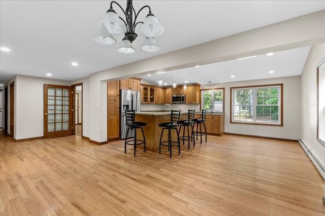 6 Holloway Brook Rd, Lakeville, MA 02347