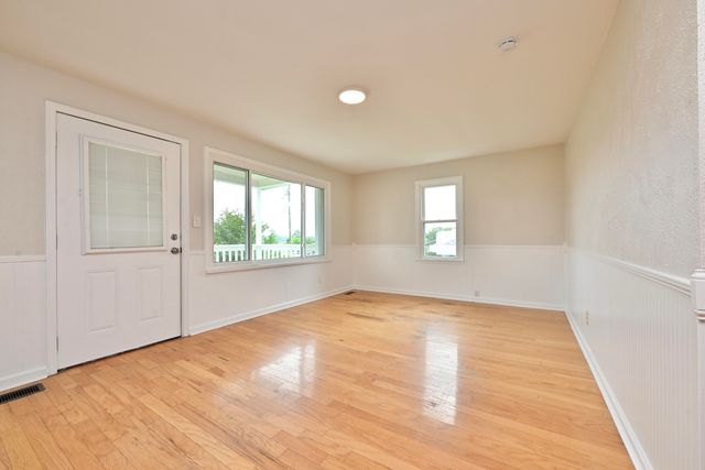 1025 Hawk Street NE, Cleveland, TN 37311