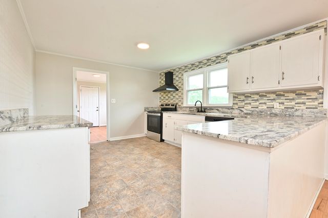 1025 Hawk Street NE, Cleveland, TN 37311