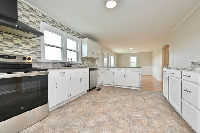 1025 Hawk Street NE, Cleveland, TN 37311