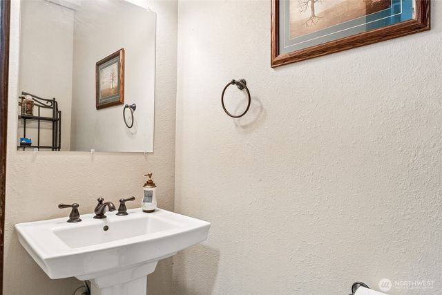 13903 Solberg Road SE, Yelm, WA 98597