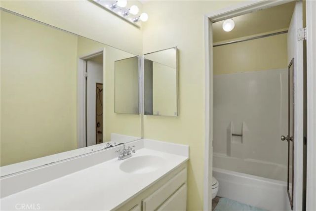 1252 N Citrus 2, Covina, CA 91722