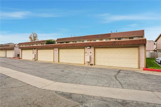 1252 N Citrus 2, Covina, CA 91722