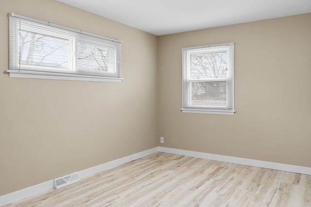 316 8th Avenue, Camanche, IA 52730