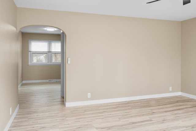 316 8th Avenue, Camanche, IA 52730