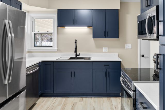 316 8th Avenue, Camanche, IA 52730