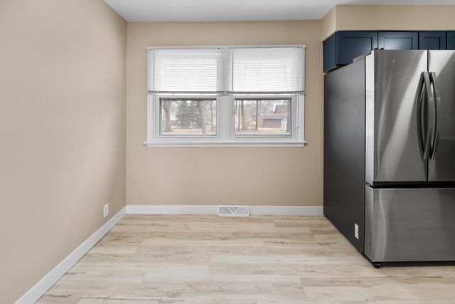 316 8th Avenue, Camanche, IA 52730