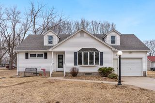 316 8th Avenue, Camanche, IA 52730