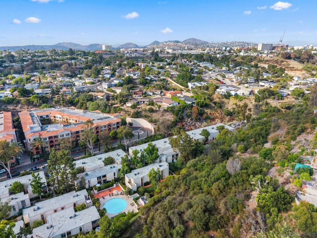 Image 27 of property listing at 4843 Collwood Blvd B, San Diego, CA 92115