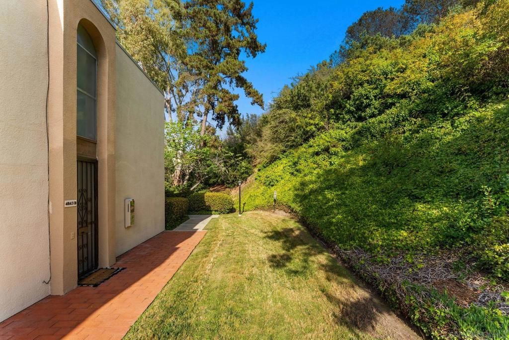 Image 2 of property listing at 4843 Collwood Blvd B, San Diego, CA 92115
