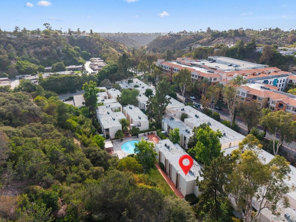 Image 3 of property listing at 4843 Collwood Blvd B, San Diego, CA 92115