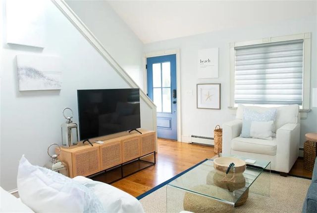 163 Morrison Avenue, Middletown, RI 02842