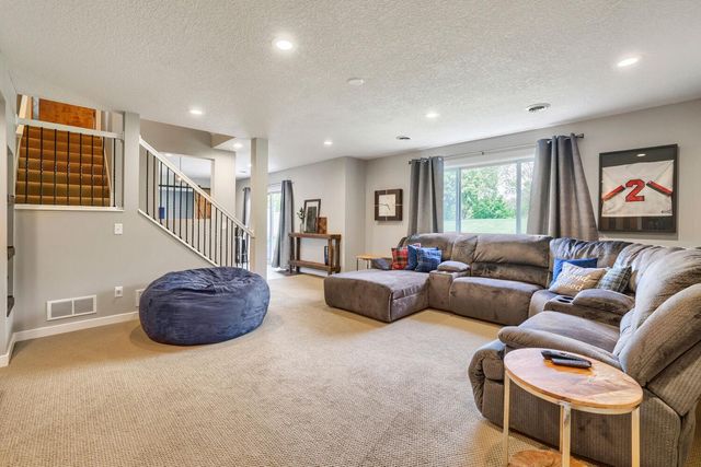 10538 Scott Avenue N, Brooklyn Park, MN 55443
