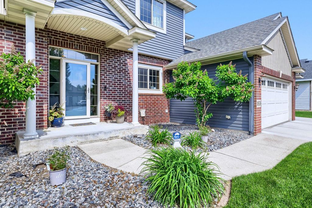 10538 Scott Avenue N, Brooklyn Park, MN 55443 — photo 2